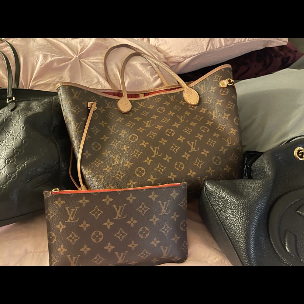 Louis Vuitton tote authentic